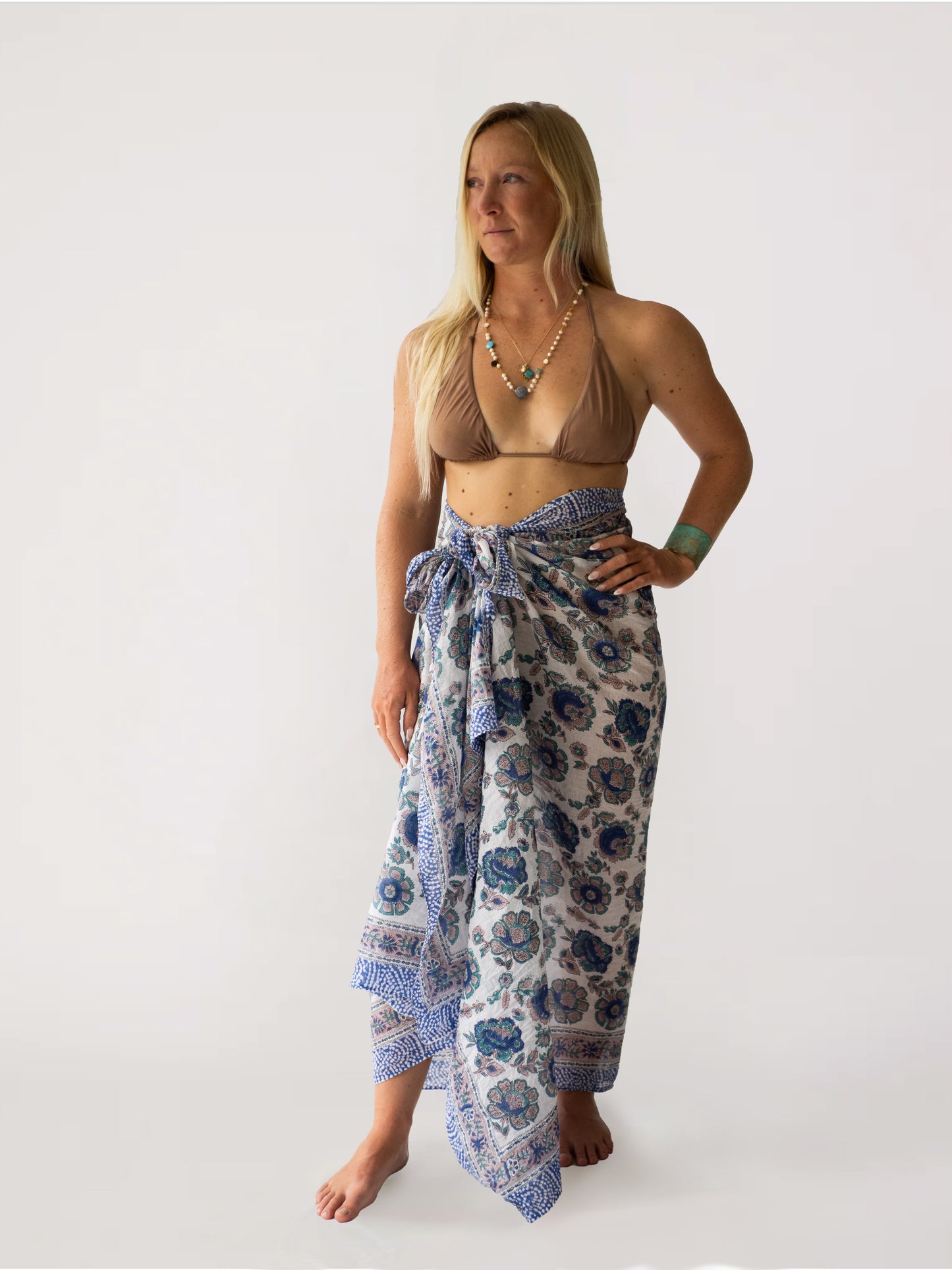 The Guava Sarong-Moonflower