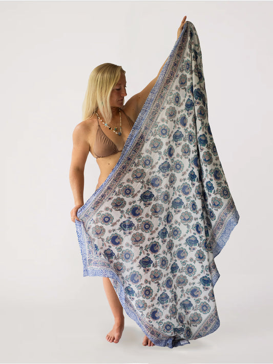 The Guava Sarong-Moonflower